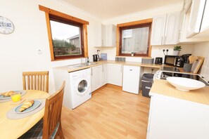 Private kitchen - Peaceful Pet Friendly  3BR • Near Town + Beaches (Lerwick)