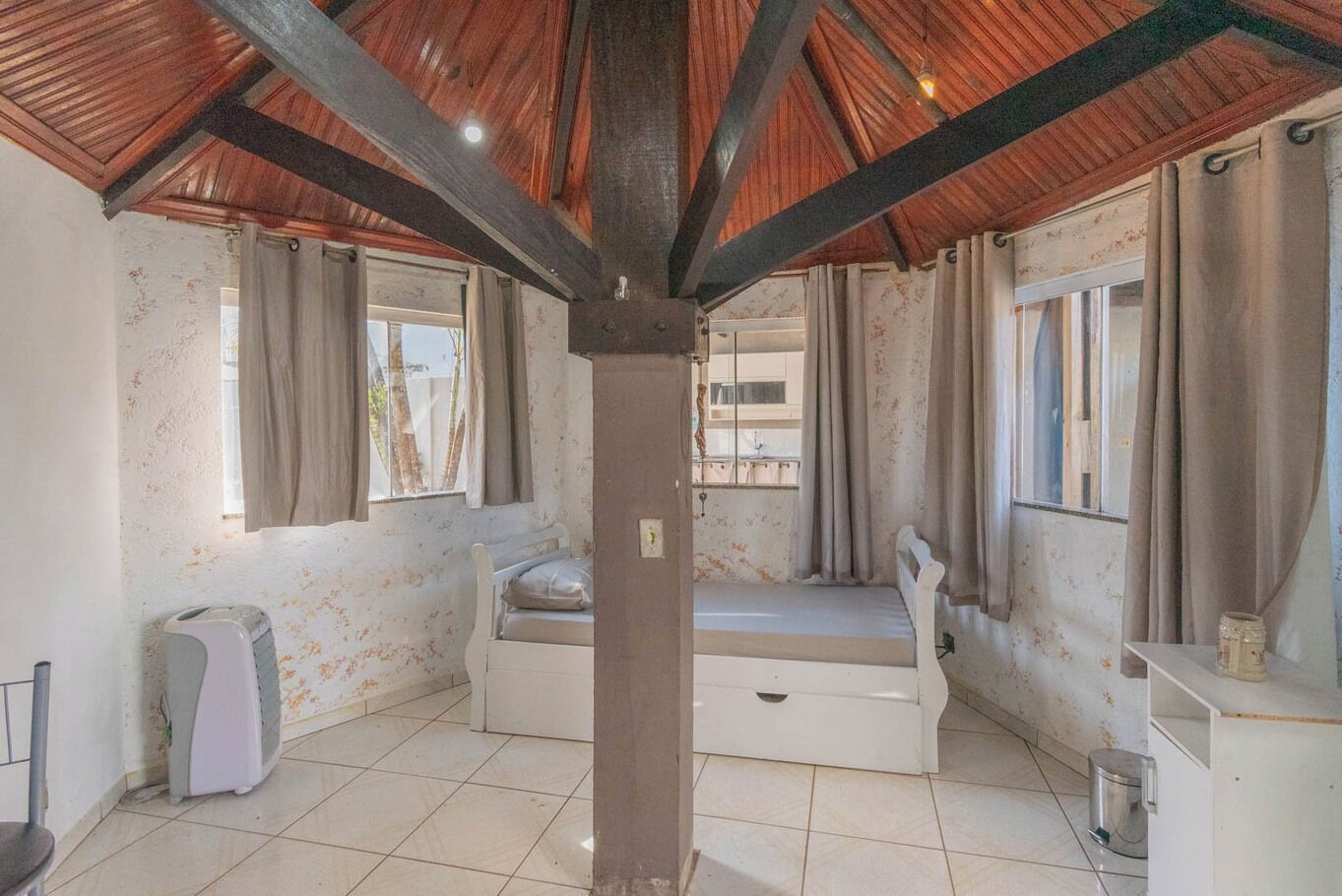 Talo, tupakointi sallittu | 4 makuuhuonetta