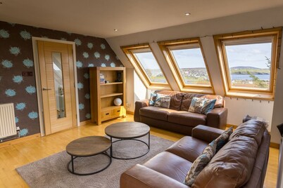 4-Bed Lerwick Home, Sea View, Wood Stove