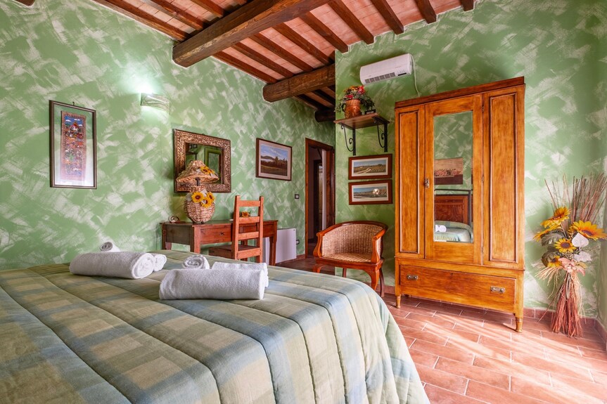 Room 'Camera 4 - Il Maggio' With Shared Pool, Wi-fi And Air Conditioning - Manciano