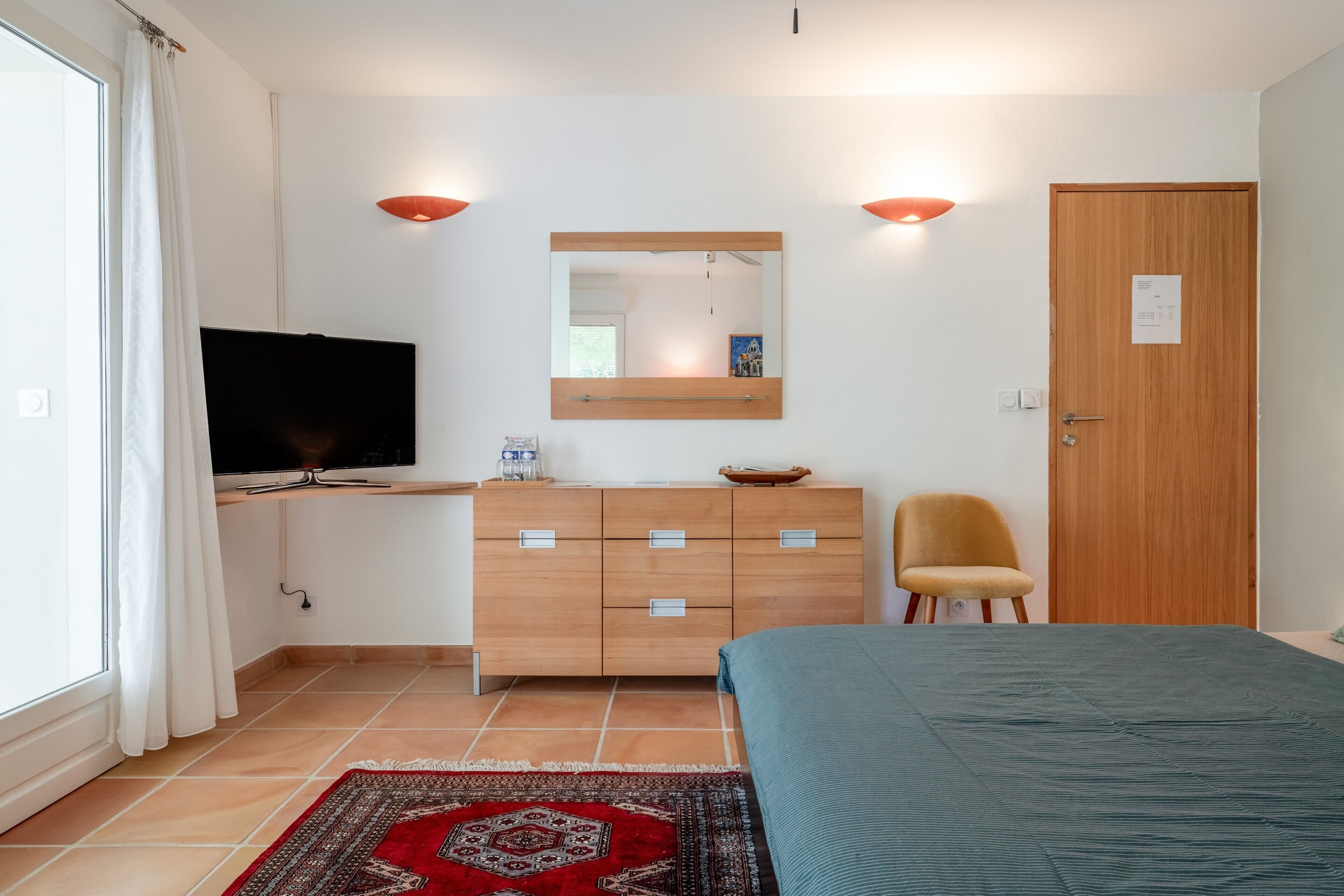 Bureau, Wi-Fi, draps fournis