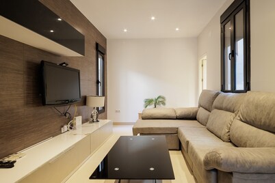 Apartment 'Gran Plaza' with Private Terrace, Wi-Fi and Air Conditioning