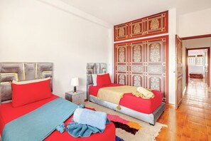 2 bedrooms, iron/ironing board, WiFi, bed sheets - Guéliz Marrakech-Authentic, spacious, central (Marrakech)