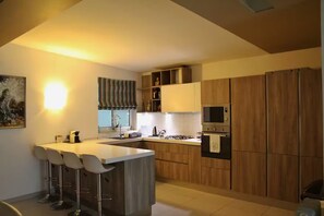 Private kitchen - Modern 3BR Apartment in Swieqi (Is-Swieqi)