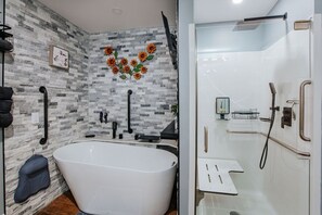 Douche, sèche-cheveux, serviettes fournies