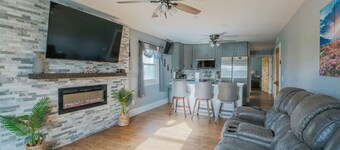 Valley Oasis: Luxury Fishersville Apartment