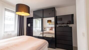 Schreibtisch, Bügeleisen/Bügelbrett, kostenloses WLAN, Bettwäsche