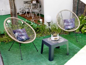 Terrace/patio - Casinha Da Vila: Mountain View, Private Terrace, and Air Conditioning (Arcos de Valdevez)