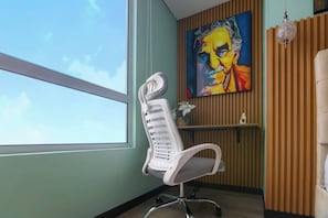 Interior - Appreciate Bogotá sunsets from the 22nd FL of this cozy, fully furnished studio. (Bogota)