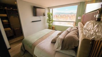 Tabla de planchar con plancha, Internet, ropa de cama