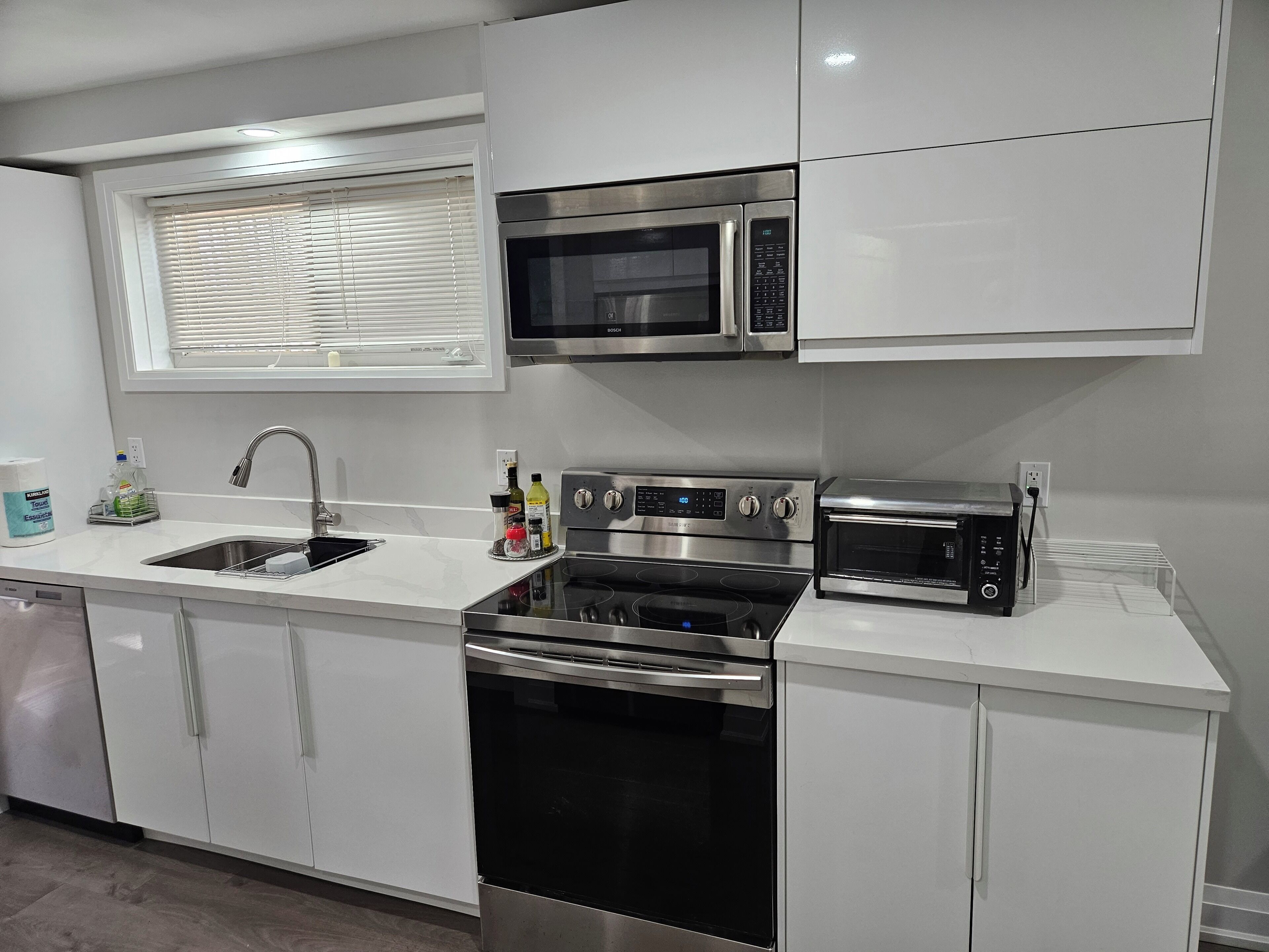 Microwave, oven, stovetop, dishwasher