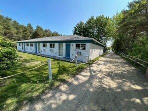 Exterior - Suite. #10 -Beautiful Resortin Lexington Michigan (Lexington)