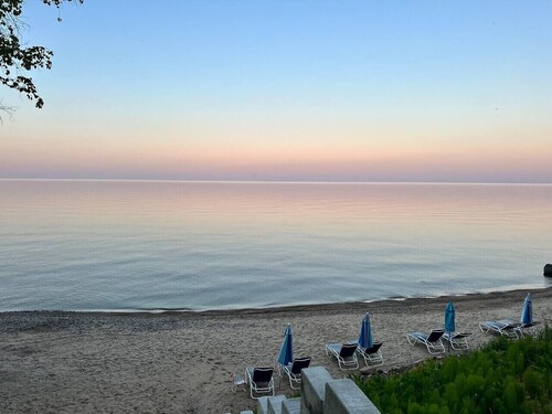 Suite #9 Resort in Lexington with Beach Access