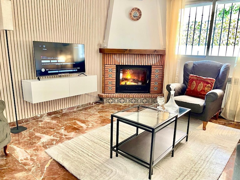 Casa Rural Lomalinda: Vistas A La Montaña, Wi-fi Y Aire Acondicionado - Armilla