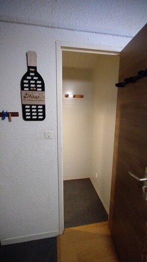 Interior - Holiday Studio for 4 at the Foot of the Slopes with Mountain View (Auris en Oisans)