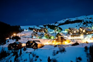 Exterior - Holiday Studio for 4 at the Foot of the Slopes with Mountain View (Auris en Oisans)