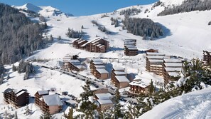Exterior - Holiday Studio for 4 at the Foot of the Slopes with Mountain View (Auris en Oisans)