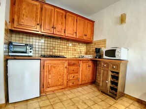 Kühlschrank, Mikrowelle, Ofen, Toaster
