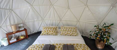 Comfort Tent, 1 Queen Bed, Non Smoking, Garden View