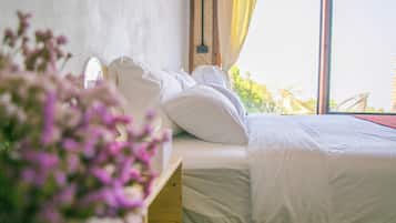 Basic Double Room, Mountain View | Bed sheets