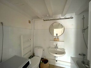Bathroom - MAIS L'Etrier No. 7, Les Saintes-Maries-de-la-Mer (Saintes-Maries-de-la-Mer)