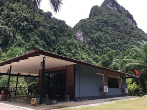 Exterior - Peaceful house surrounding by nature (Aoluke)