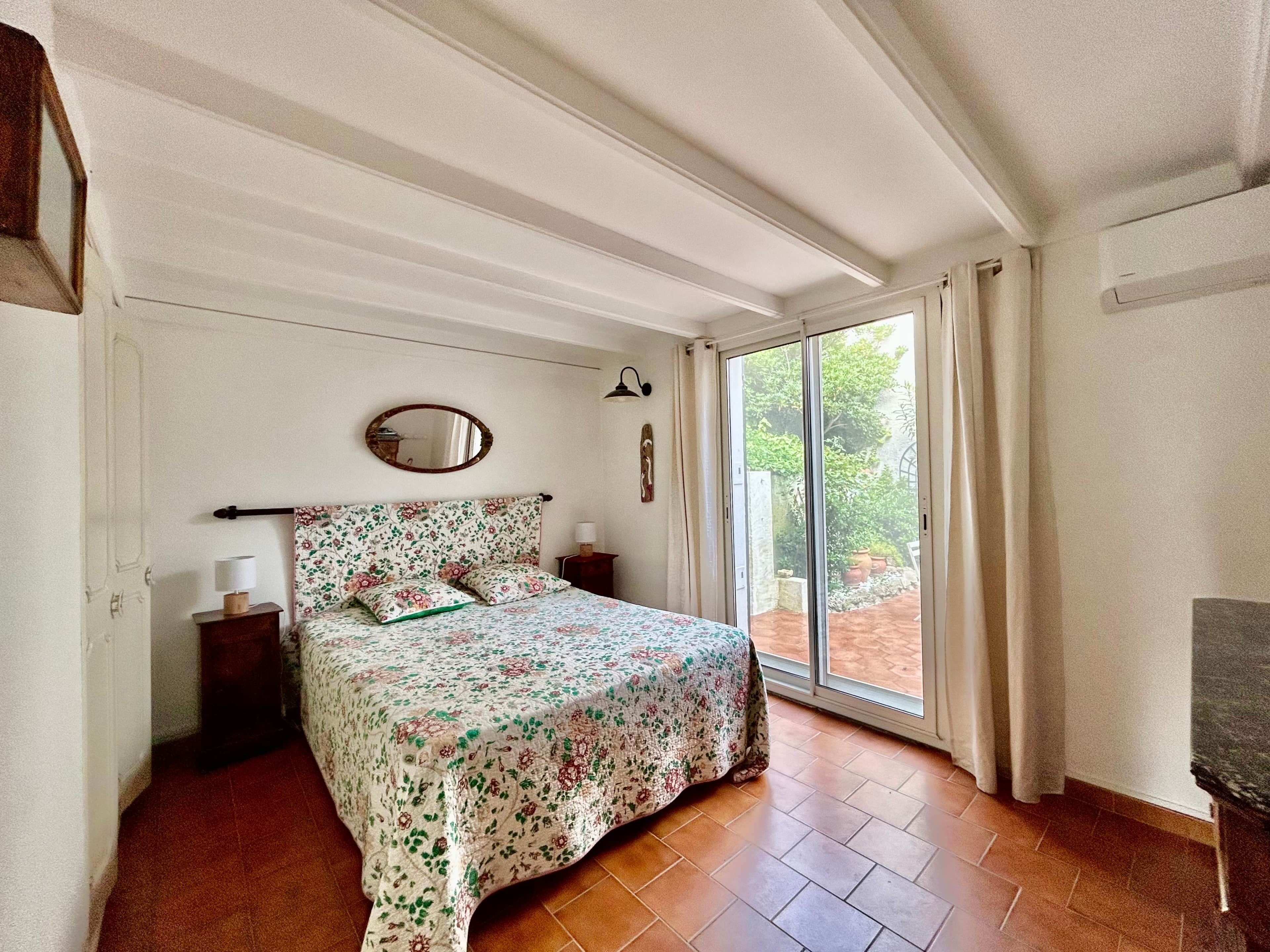 2 bedrooms