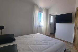 In-room safe, iron/ironing board, WiFi - BUT Augusta A les saintes maries de la mer (Saintes-Maries-de-la-Mer)