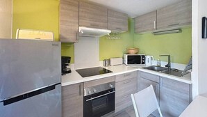 Fridge, microwave, oven, dishwasher - MAIS Resdeslaunes47 les saintes maries de la mer (Saintes-Maries-de-la-Mer)