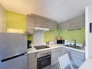 Fridge, microwave, oven, dishwasher - MAIS Resdeslaunes47 les saintes maries de la mer (Saintes-Maries-de-la-Mer)