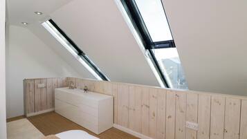 3 slaapkamers, individueel gedecoreerd, individueel gemeubileerd