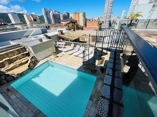 Penthouse apartment with private leisure area, 400 meters from the beach.