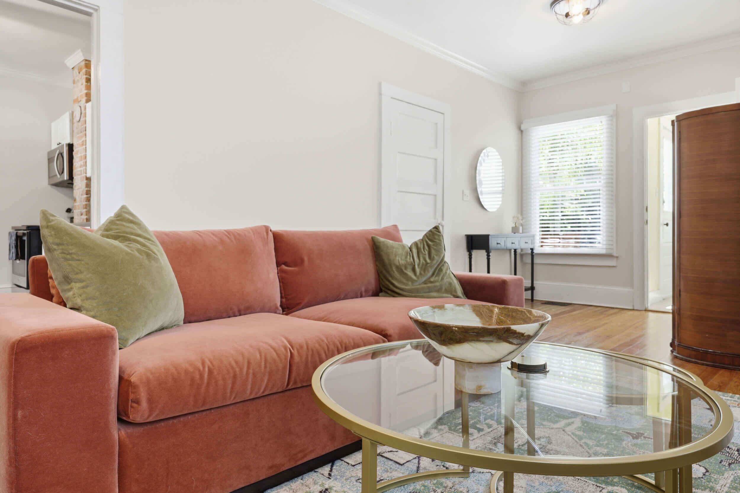 公寓, 1 张特大床和 1 张沙发床, 露台, 花园景观 (The Pearl Unit A) | 起居区