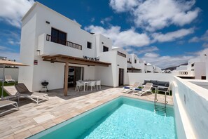 Pool - Vacation Villa 'Ancoa' with Private Pool, Wi-Fi and Air Conditioning (Yaiza)