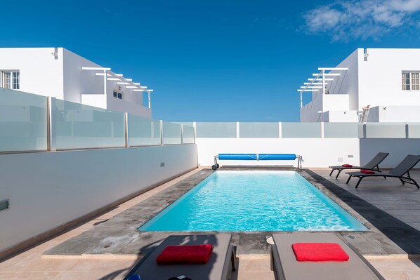 Pool - Vacation Villa 'Deleil' with Sea View, Wi-Fi and Air Conditioning (Playa Blanca)