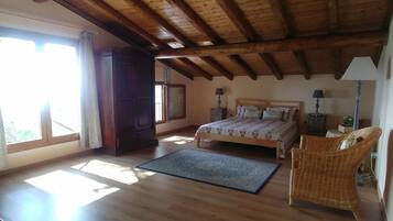 Bügeleisen/Bügelbrett, WLAN, Bettwäsche