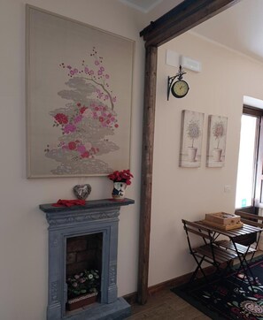 Interior - Villa 'Feudo Algerazzi - Cottage' with Sea View, Private Terrace and Wi-Fi (Zafferana Etnea)