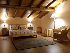 Bügeleisen/Bügelbrett, WLAN, Bettwäsche