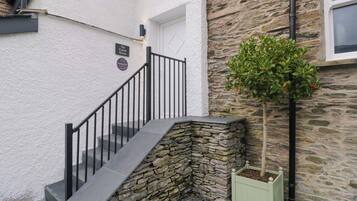 Cottage | Exterior detail