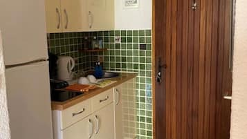 Refrigerador, microondas, parrilla de estufa y lavavajillas