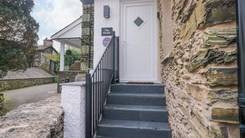 Cottage | Exterior detail