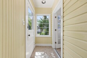 Interior - The Pearl Unit B, Stay for 4 (St. Augustine)