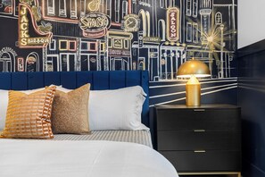 4 bedrooms, free WiFi, bed sheets - Stay Like a Star: Music Row House • 1.5mi to Broadway (Nashville)