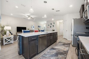 Casa, letti multipli, idromassaggio (Serenity by the Sea) | Cucina privata