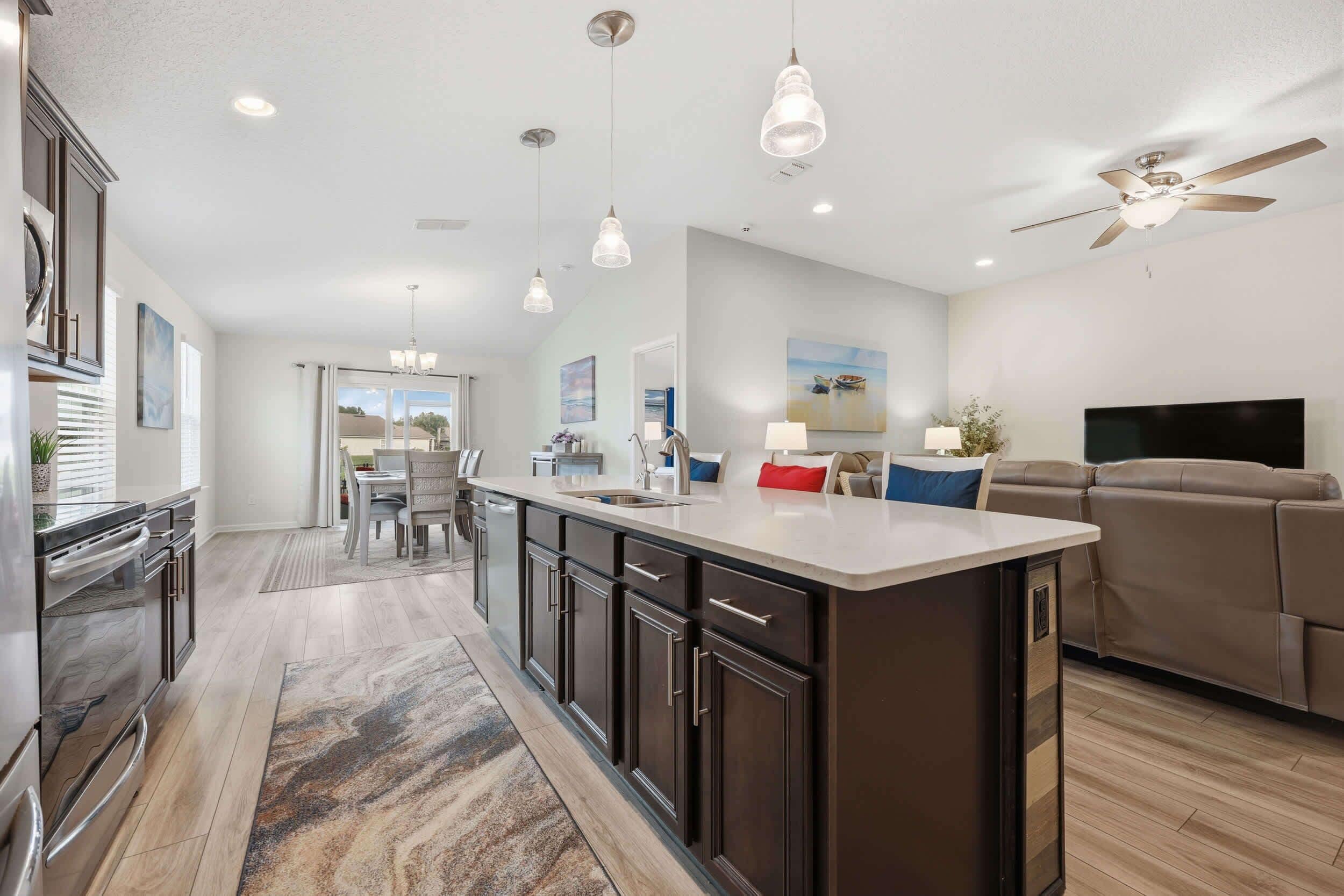 House, Multiple Beds, Hot Tub (Serenity by the Sea) | Interior