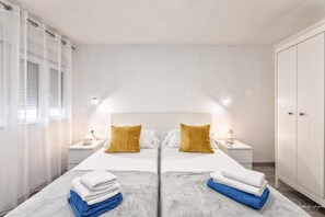 3 dormitorios, tabla de planchar con plancha, wifi y ropa de cama