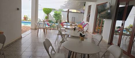 تناول الطعام