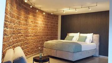 Desk, iron/ironing board, free WiFi, bed sheets