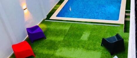 10 kolam renang outdoor