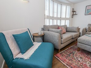 Living area - Betty's Buoy (Weymouth)